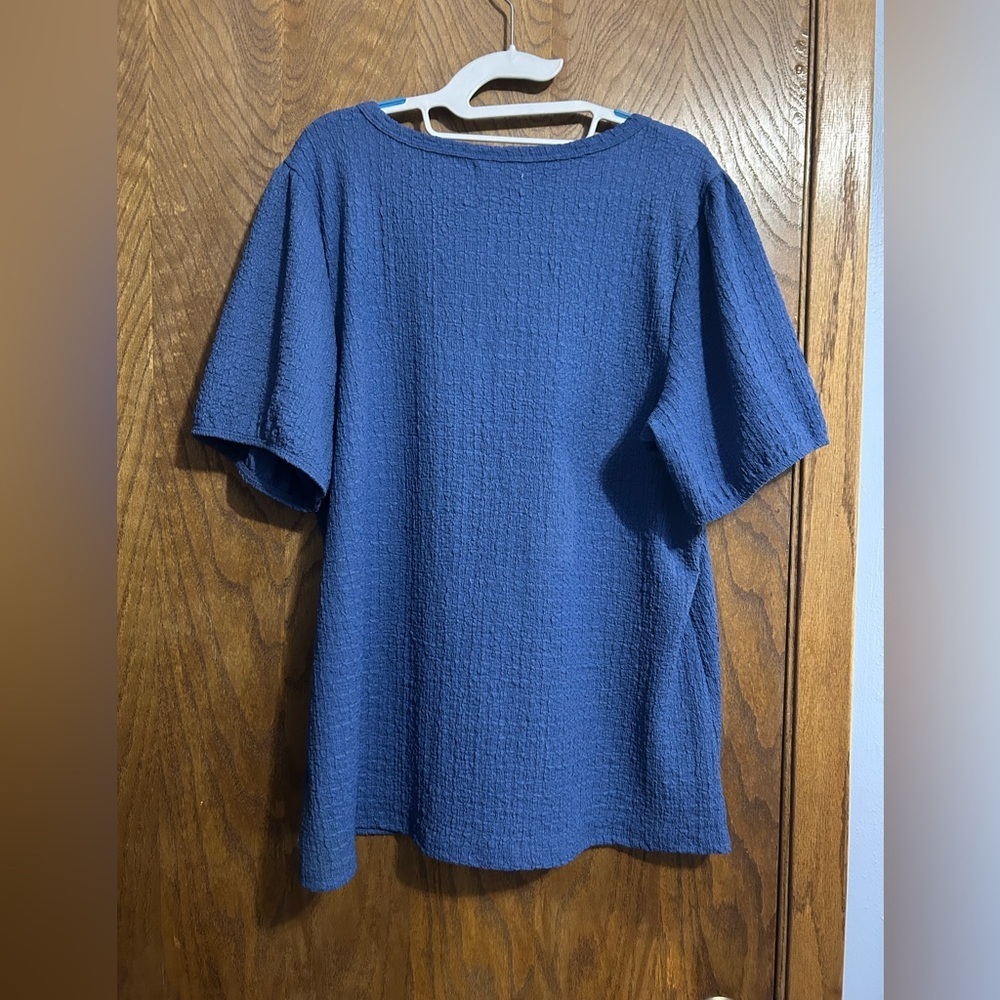 Maurices XXL Pucker Puff Sleeve top blue - Picture 4 of 5